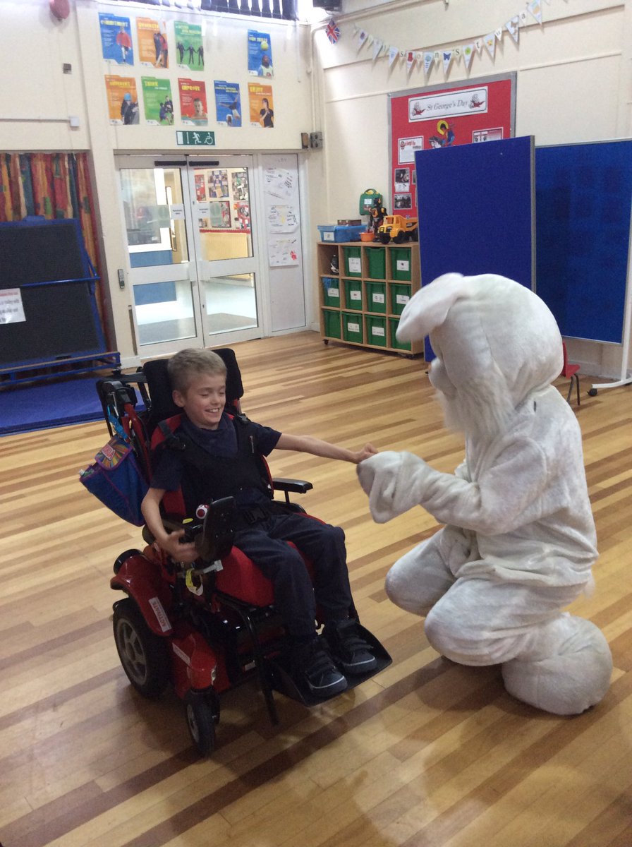 wilsonstfeed's tweet photo. #wsprimary meeting Easter bunny. Thank you #Irwin Mitchell https://t.co/dG8tuNbV96