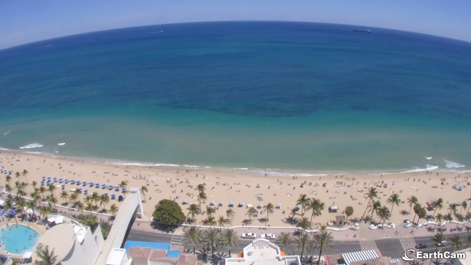EarthCam's tweet photo. New Webcam Alert!! Enjoy the warmth of the sun &amp; the view atop the @Marriott #Beach Place Towers in #FortLauderdale!
https://t.co/vVSVyi7X3V https://t.co/Qk9bYt8FDz