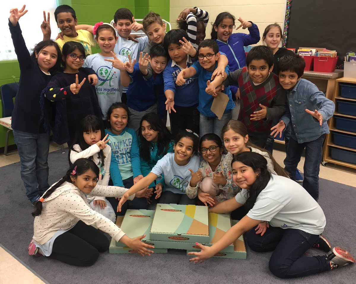 mswelchsclass's tweet photo. Thank you so much to @Panago_Pizza and the @CanadaGames Activity Challenge for the pizza party!!! We LOVED it! #CGAC150 #DeliciousFriday https://t.co/Mxz0XaH1Gj
