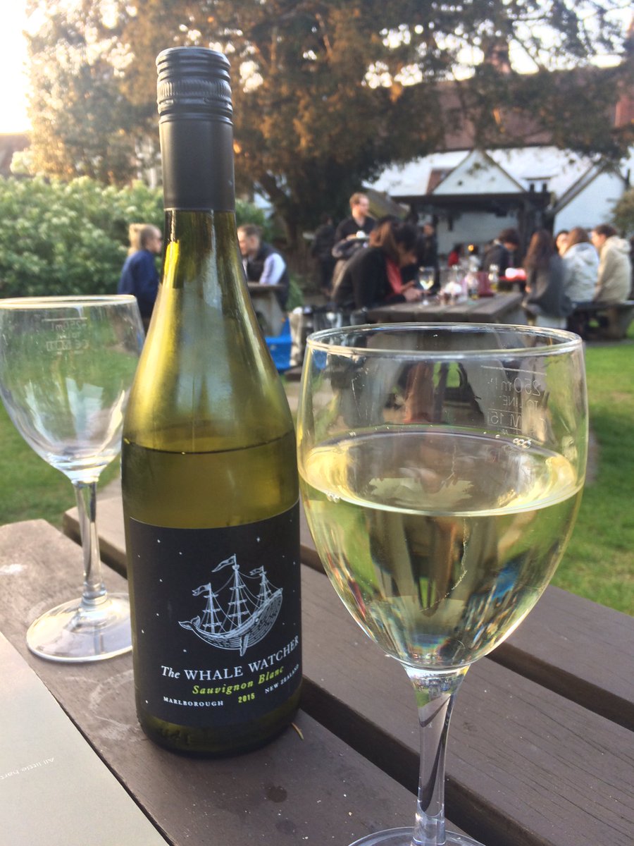 donajones82's tweet photo. #FridayFeeling #beergarden https://t.co/M79q0LDAmT