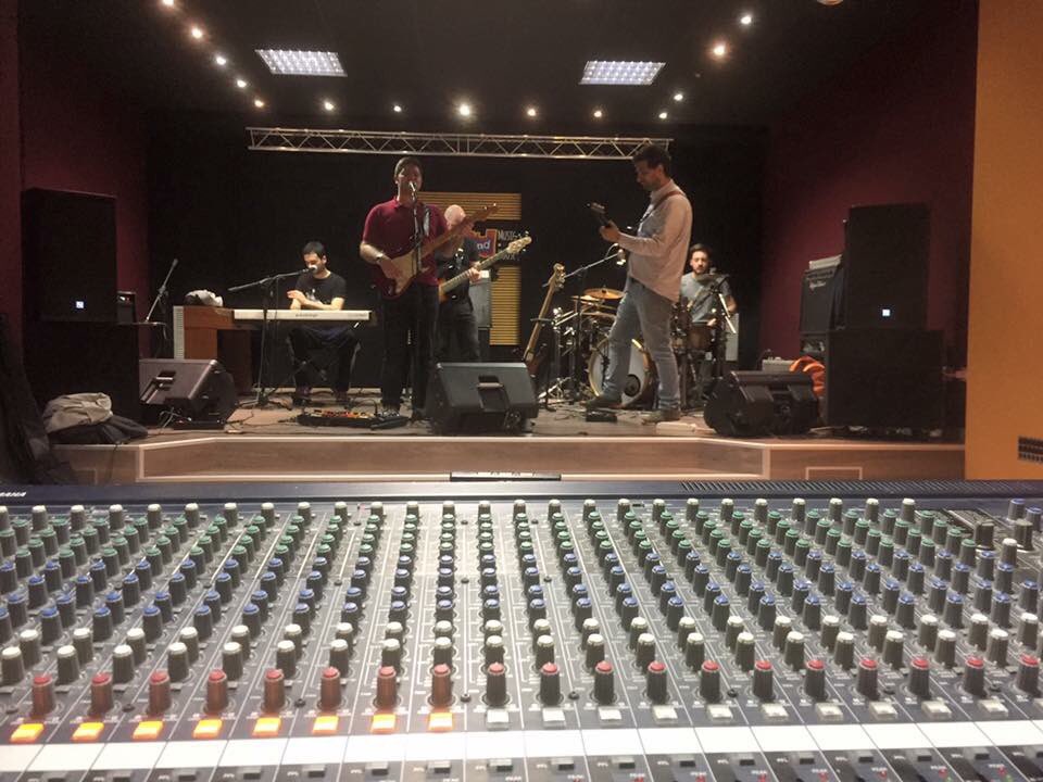 robertobilli's tweet image. ...un po' sul palco ...un po' dietro ai bottoni #undergroundmusichouse