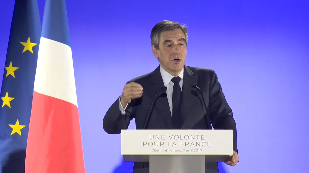 'L'école sert aussi à apprendre la fierté d'être Français !' @FrancoisFillon #Fillon2017 #JeVoteFillon #FillonClermont