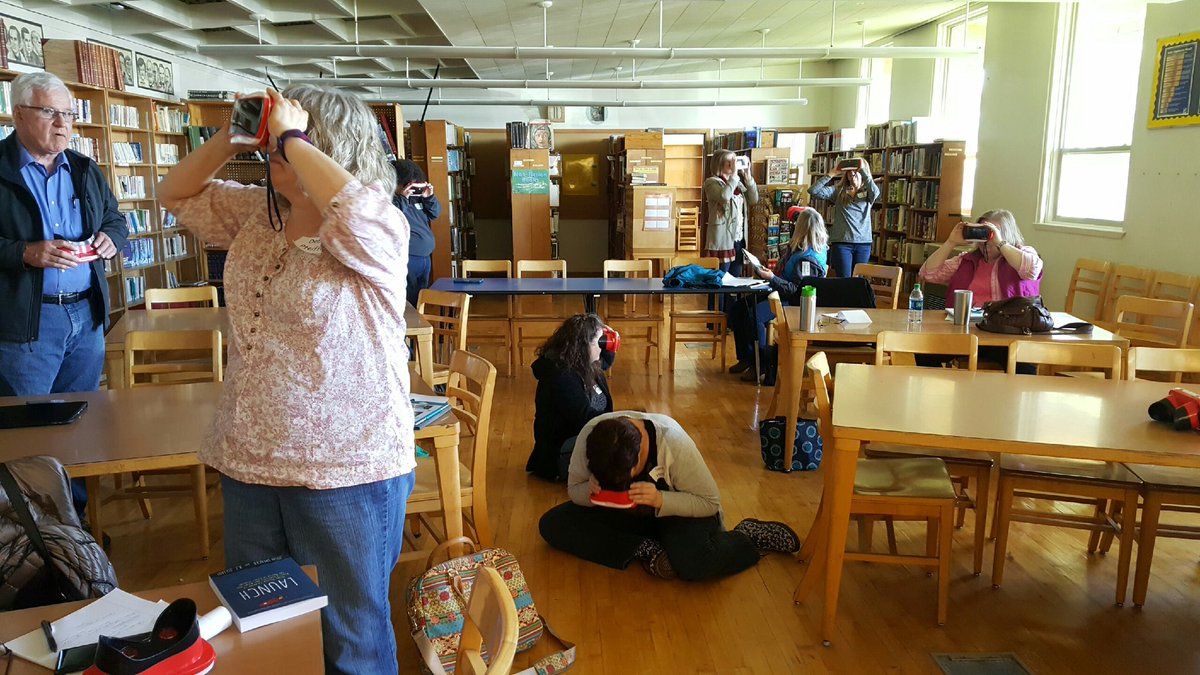 IamEricNichols's tweet photo. Google Expeditions with @h20drifter @heidipaullus #harneytech https://t.co/wyZKtSsGtC