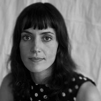 Harpers's tweet image. Revisit this #SixQuestions, in which @astradisastra discusses the Internet as a tool for cultural democracy: harp.rs/2y0wyyo