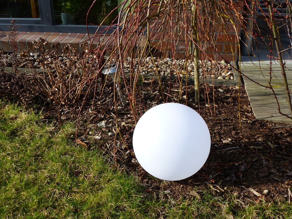 Erdbeerchen89's tweet photo. Meine neue Solarkugel für den Garten - https://t.co/qO9R1DKldx
#solarkugel #gartenleuchte #garten #gartenlampe #solarleuchte #kealive #led https://t.co/yGmBGzjFKs