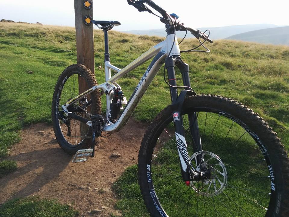 UnduroBike's tweet photo. Both @DirtMagazine and @mbukmagazine have picked the Radon Swoop as their bike of the year, here's my review: https://t.co/JUswgjK4Ix https://t.co/7FORbR8yiB