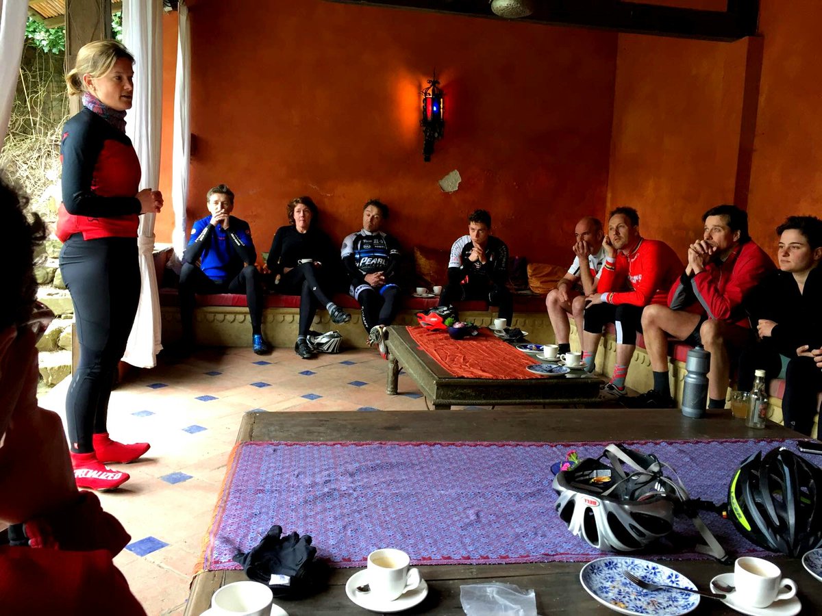 MariekevWanroij's tweet photo. Businessride @cimacoppi_nl met een koffiestop en voorstelrondje op een prachtige lokatie #millingertheetuin #nijmegen #businesscycling โ๐ด https://t.co/r9TqnYJZex