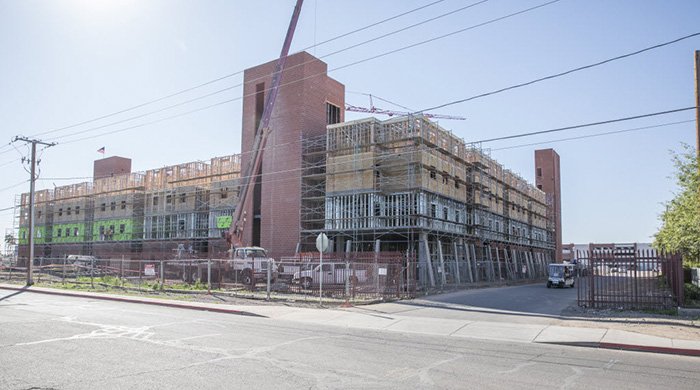 GCUNews49's tweet photo. We're building up a storm @gcu -- and next up, new apartments on 27th Ave. Go Lopes! https://t.co/tzxhuMmYRp #lopesrising #10in2 @GCU_Lopes https://t.co/FZ1fwad7SU