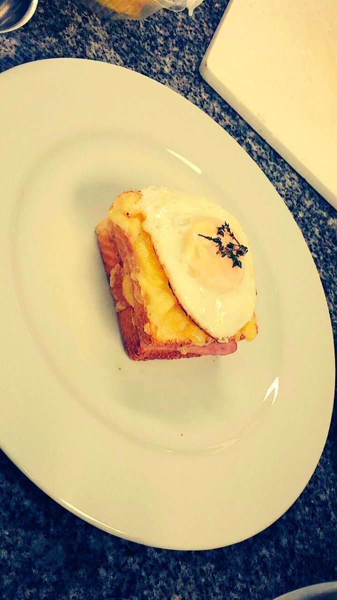 jime_perna's tweet photo. Y no podía faltar el Sándwich Inglés  🥙 https://t.co/mSh58nEsVj