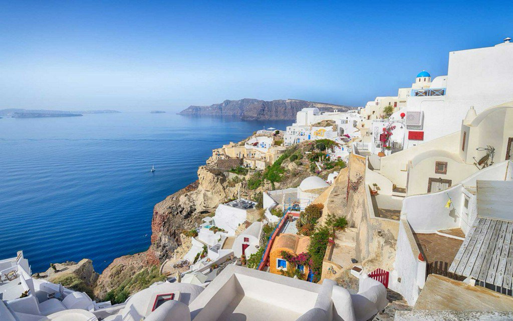 TravelLeisure's tweet image. How to Decorate Your Home Like a Santorini Hideaway tandl.me/2nTFXnC