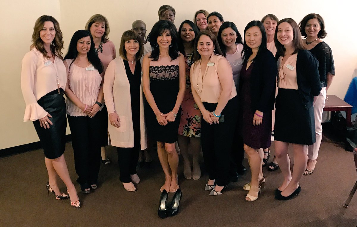 SarahVedas's tweet photo. Halfway through a fantastic day with these amazing #womenatintel #IamIntel https://t.co/mtf9zRrDcm