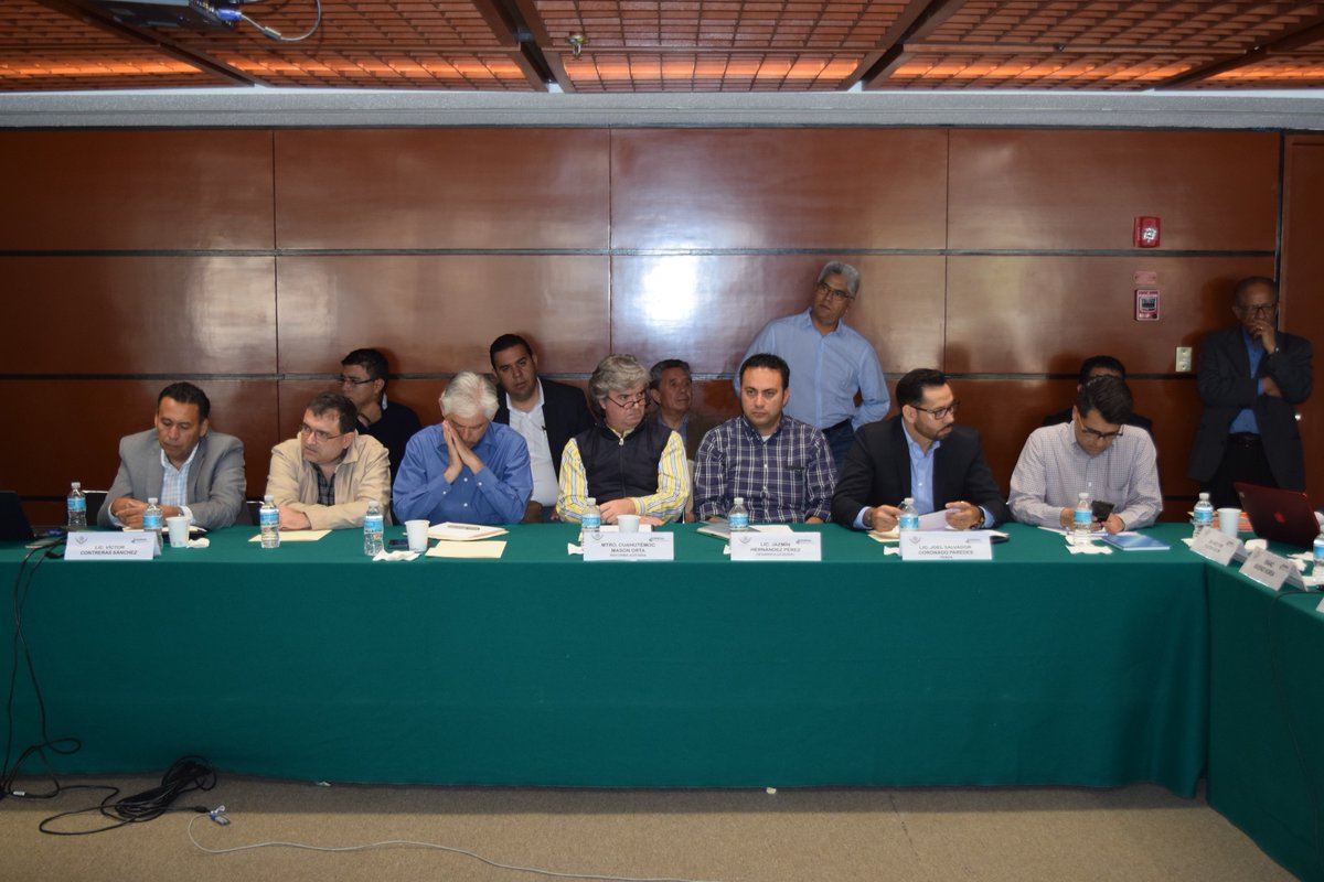 Nos acompañan el Lic. Joel Salvador de la #ComisiónDePesca y el C.P. Carlos Esquivel de la #ComisiónDeDesarrolloSocial, secretarios técnicos