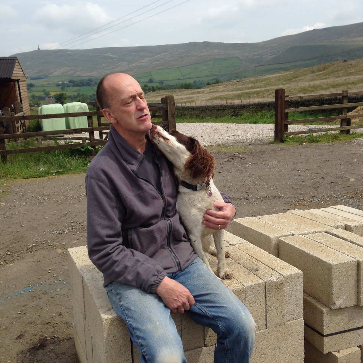 RubyRubyduby1's tweet image. I miss my dad ..one year on ... #cancersucks 🐶❤️