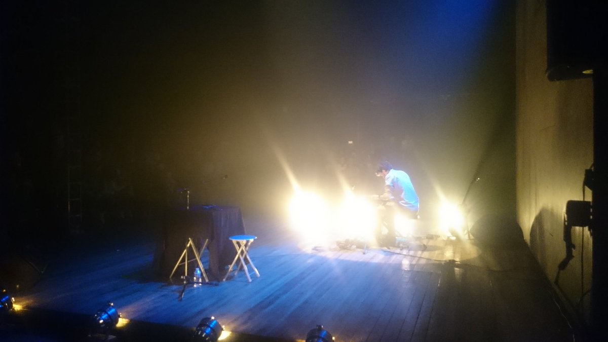 PlongeoirCirque's tweet photo. Robin Cavaillès clôture cette première soirée de Cirque à l'Épine #CLEAC #LeMans #Parcourstonquartier #ParcoursEpine https://t.co/oOxJy4ISA4