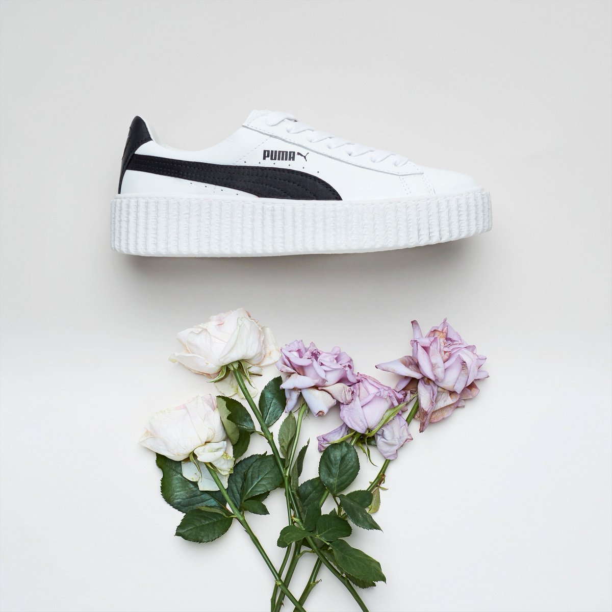 Black &amp; White #Creeper shows a blend of original Puma style with Rihanna's signature mark in metallic. 👑

Shop Now:
bit.ly/CreeperWhiteLe…