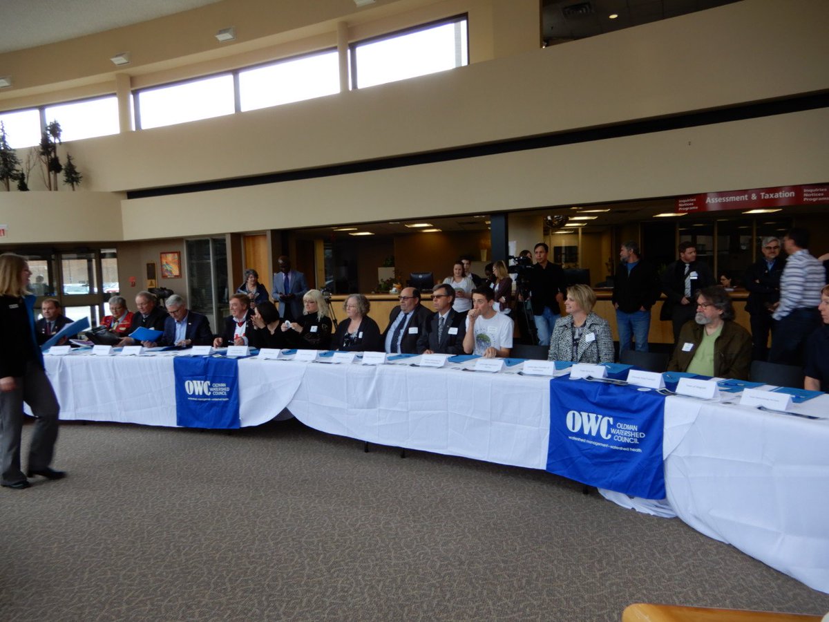 LethCounty's tweet photo. Lethbridge County joined several others in signing #SAWC2017 today to keep our Watershed healthy @OldmanWatershed #water #lethcounty #yql https://t.co/1SswmtU5xY