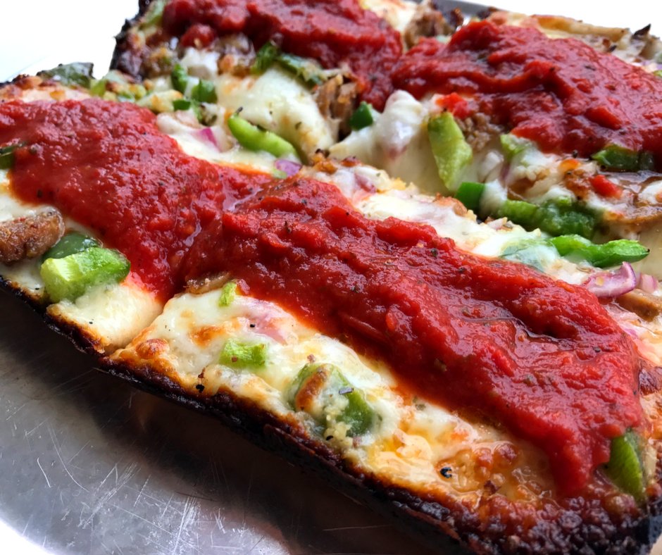 LeftysPlaceWV's tweet photo. Weekend Special! "The Goodfella" - Italian sausage, red onion, green pepper, and garlic. #leftysplacewv #detroitstylepizza https://t.co/qhd41TYJdv