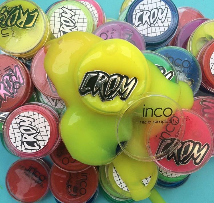 CromShopStore's tweet photo. . PINS @CROM_MAGAZINE de venta en #CromShop โฎ๐ฝโ๐ป๏ธ https://t.co/23S9sRY0kT