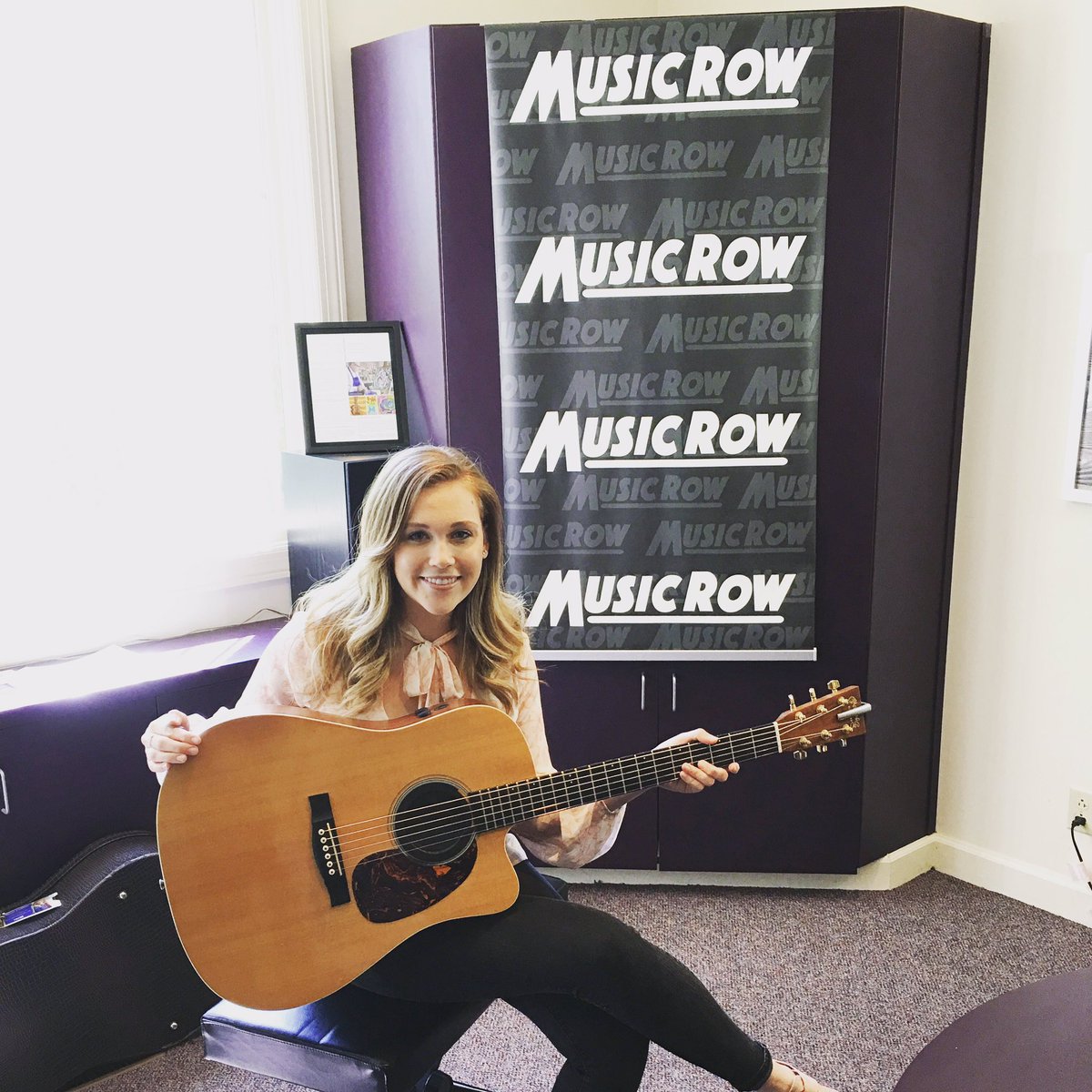 noracollins's tweet photo. Thanks @MusicRow and @TrooperTroy for having me in the office today! Great way to end a Friday! #mv2ent #musicrow #DiscoverRecover #newmusic https://t.co/UXlwNYrOWo