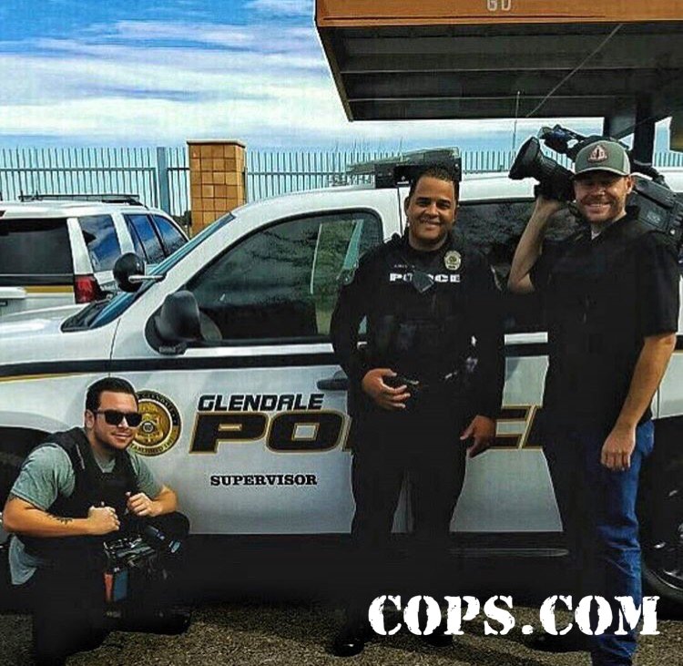 CopsTV's tweet photo. #CopsTV riding with @GlendaleAZPD #Season30 #BehindTheScenes https://t.co/oImJJZRtoC