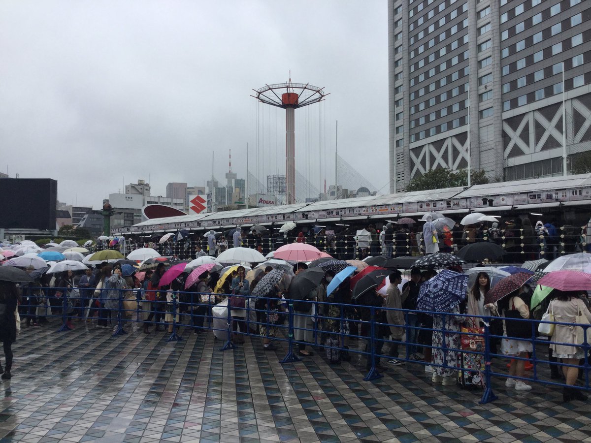 じろー On Twitter まとめるとl Arc En Cielのグッズ売り場は3