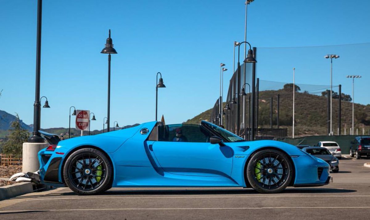 Porsche_Autos's tweet photo. 💦💦💦 https://t.co/5c8QMXJjDy