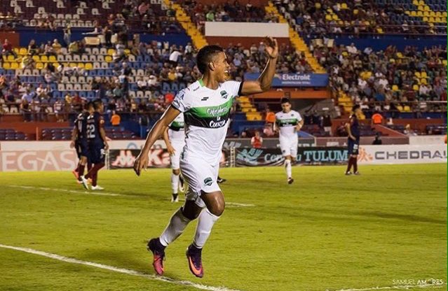 CIBÉRNETICO DEL GOL!!!
Edgar <a href="/Yoel_61/">PCYEXO</a> Bárcenas le dio el triunfo a su equipo <a href="/Tapachula_FC/">Cafetaleros De Tapachula</a> en el @AscensoMX