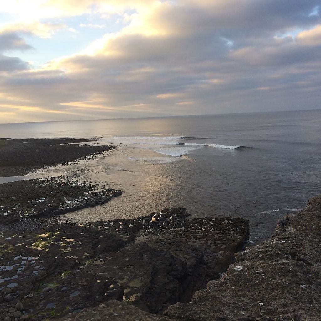daddy_boards's tweet photo. Went and checked out the infamous Easkey left today. Awesome spot.
#standupjournal
#goadrenalinev
#gopro
#daddyboโฆ https://t.co/ieBlVuMOti https://t.co/0kG1Blly0a