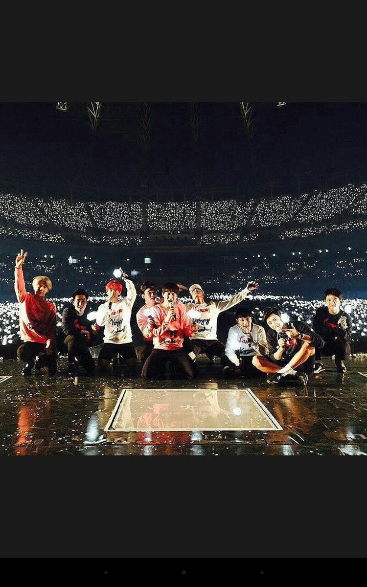 InstaEXOgram's tweet photo. Happy Anniversary EXO😘😘
#5YearswithEXO 
EXO saranghaja
We Are One
Wishnya : Semoga tambah SUKSES dan Makin Tamvan. https://t.co/HeXR1EZqZU
