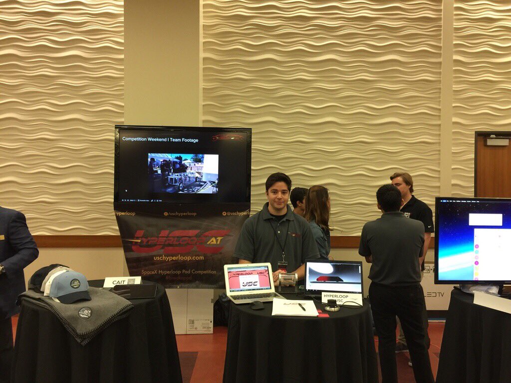 USCHyperloop's tweet image. Just wrapped up at @LaunchPadUSC&apos;s demo day!