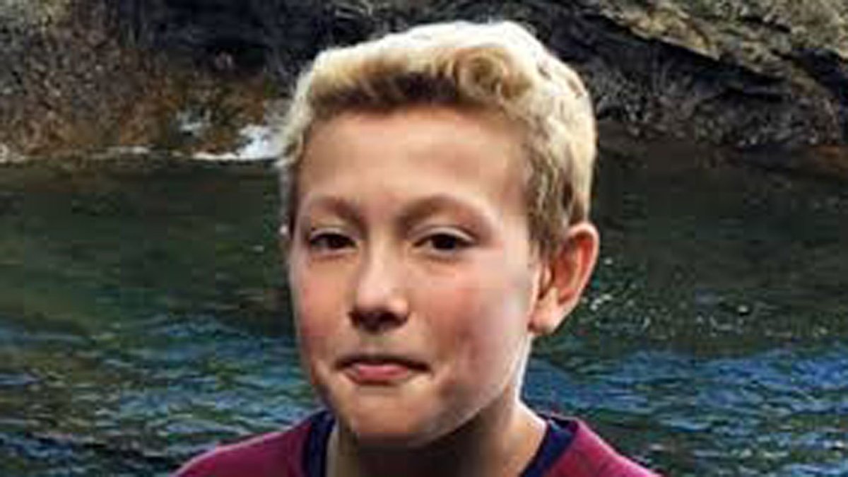 Boy, 11, hangs himself after social media prank bit.ly/2o7cyrd https://t.co/aNNtIV6m8d