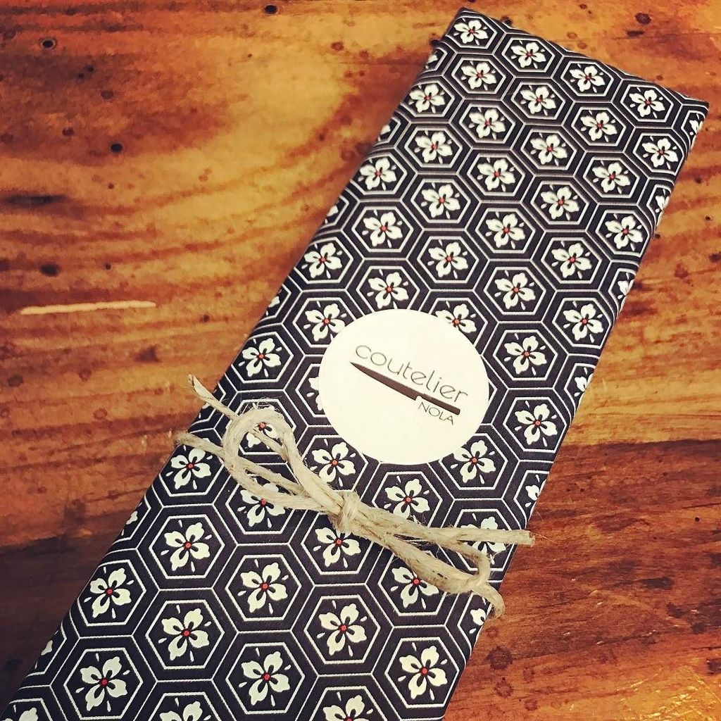 coutelierNOLA's tweet photo. #nonbasic wedding gifts for your non-basic friends. GET SOME 🔪🔪🔪🔪👰🤵 #weddinggifts #couteliernola https://t.co/Y4J9irkWXr