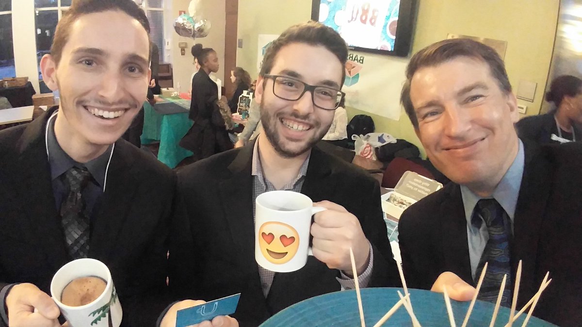 adam_sulkowski's tweet photo. Trifecta of a winner?
Yummy, easy, quick!
@uncontainedsol = #green #vegetarian #instant #cake in a mug!
#BuildGlobal @Babson @BabsonSocInn https://t.co/jP3qPSWa5P