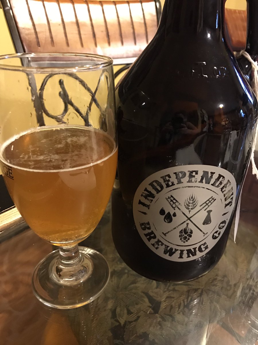 Happy #nationalbeerday 🍻 🍺👍🏻 enjoying <a href="/IndependentBCO/">Independent Brewing Co.</a> Reaper's Reward wheat beer my hubby <a href="/irishgimp/">Irish Gimp</a> got me!
