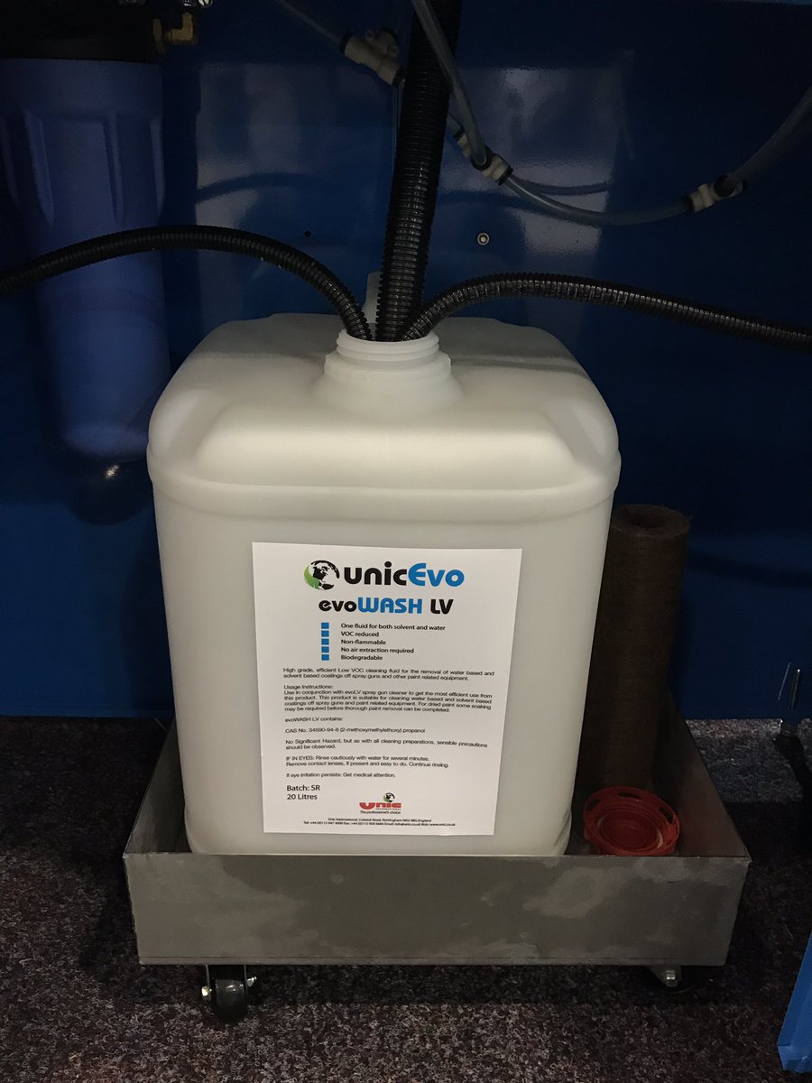 UnicInternation's tweet photo. Day 3 @AAAATweets #CollisionRepair Expo one machine one fluid for #solvent & #water based #sprayguncleaning #unicEvo #evoWash #protecEarth https://t.co/bWDIVf0vR1