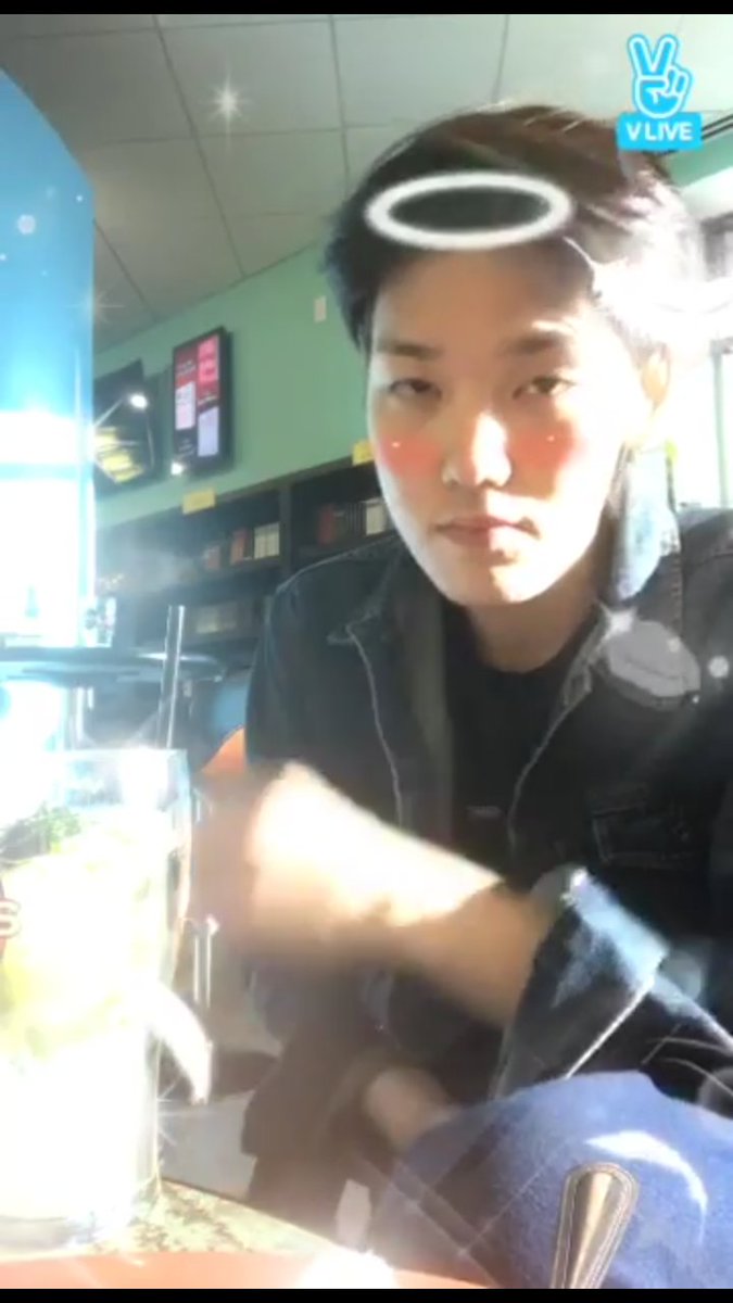 BabyzK1ngdom's tweet photo. Zelo VLive 170408
pt.1
-post by m.jh-
#BAP #Zelo #BoomPartyTour #USParty #VLive https://t.co/Vp65blDGmM