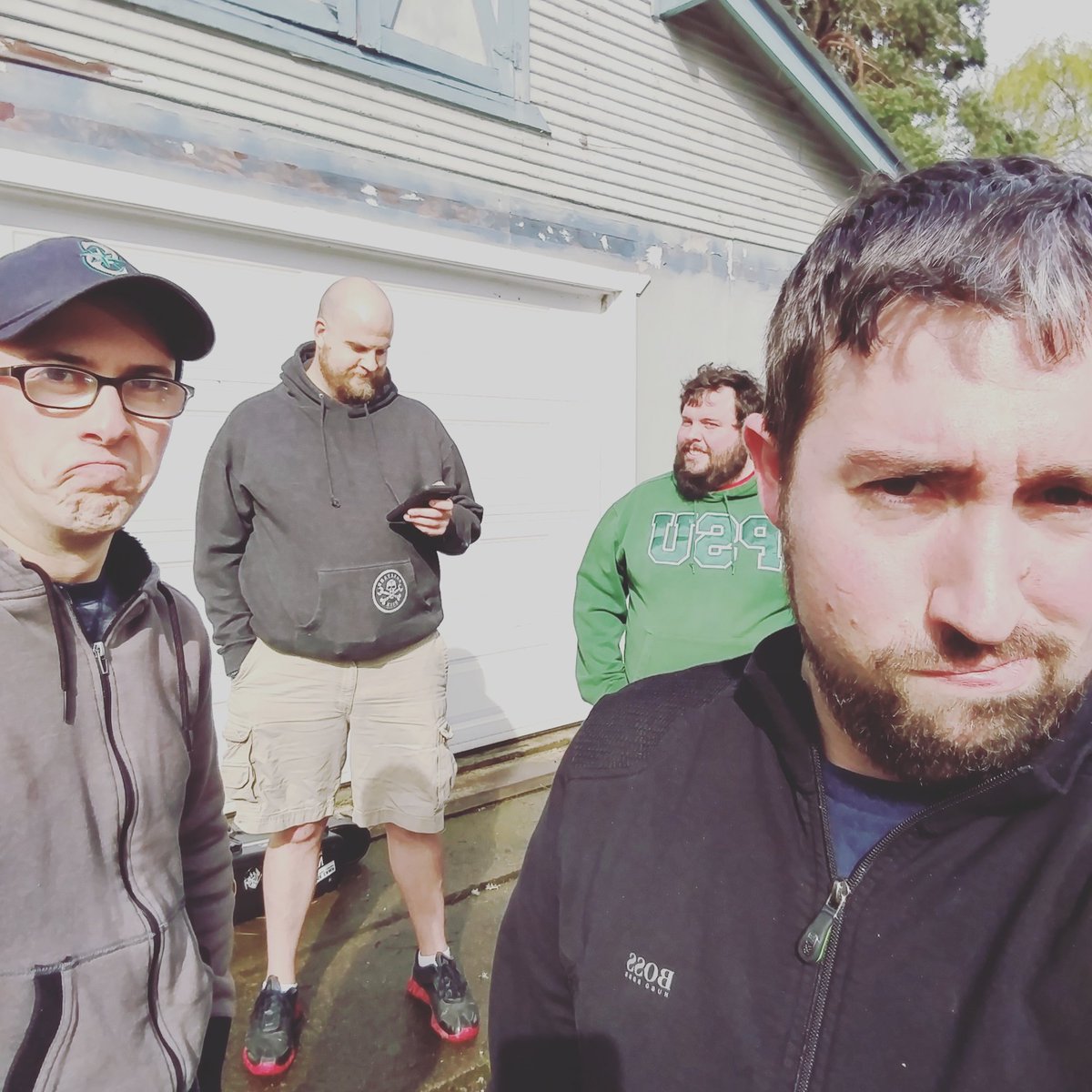Laurelhurst tweet media