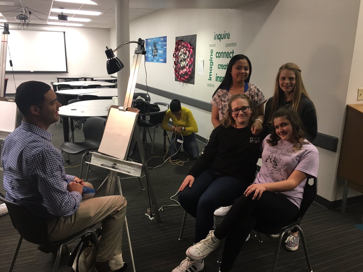 Erin_Minchk's tweet photo. Portrait time! Lock-In #2017 #pridefps #fpmswi https://t.co/zTZfj6kxEw