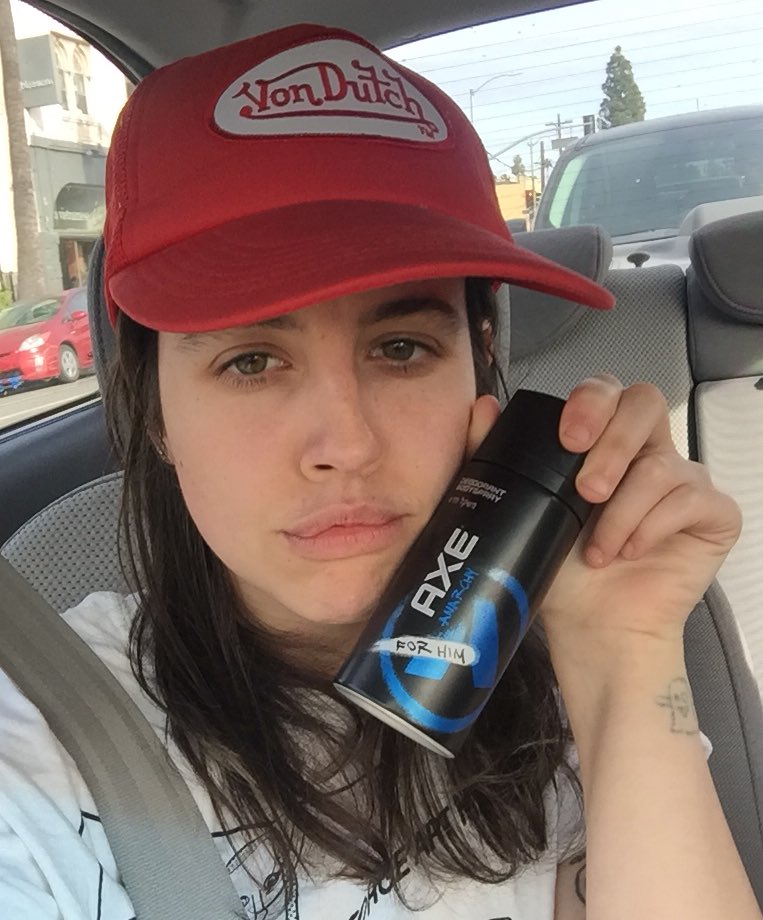 mollysoda's tweet photo. Me being hot in LA #anarchy #forhim #meashell https://t.co/o2DPqexzET