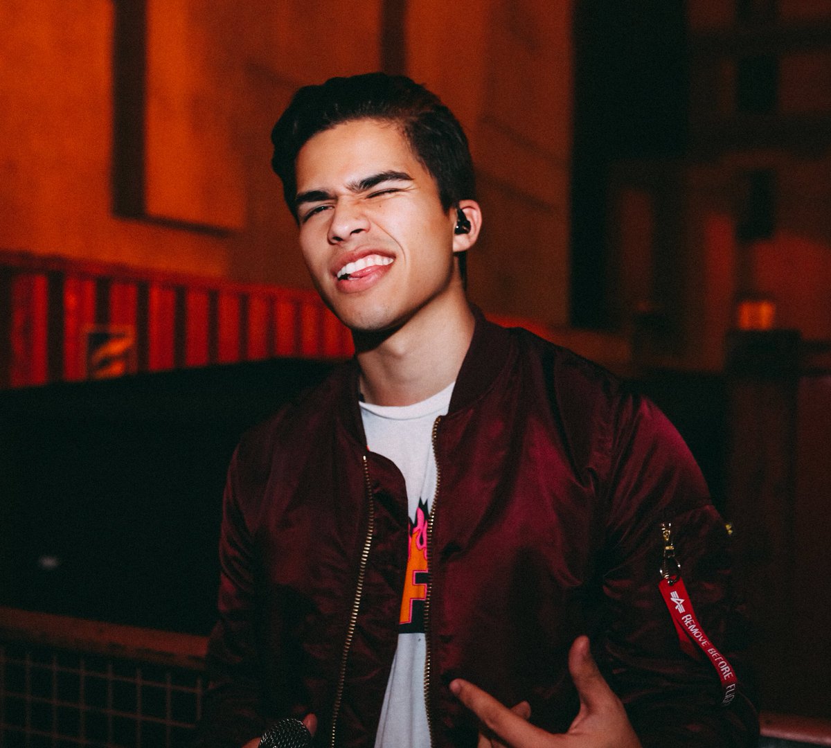 PhilShaw's tweet image. 🔥PHOTO GIVEAWAY🔥

Follow, RT, &amp;amp; reply to THIS tweet with #ChangesTourContest to enter.

4 random people will be picked to win 4/9 @ 7pm cst!