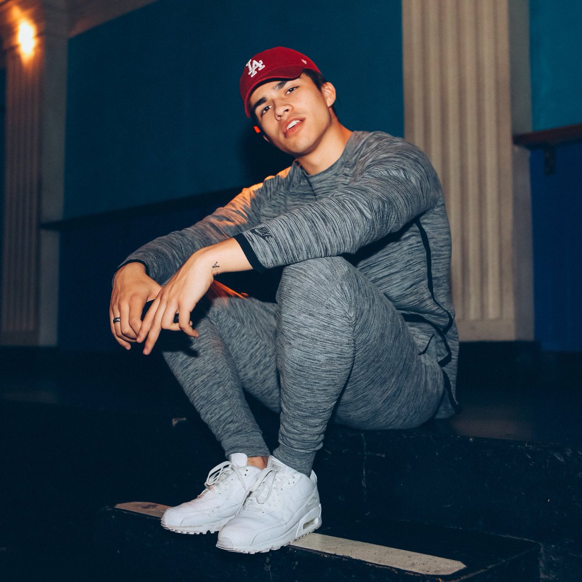 PhilShaw's tweet image. 🔥PHOTO GIVEAWAY🔥

Follow, RT, &amp;amp; reply to THIS tweet with #ChangesTourContest to enter.

4 random people will be picked to win 4/9 @ 7pm cst!