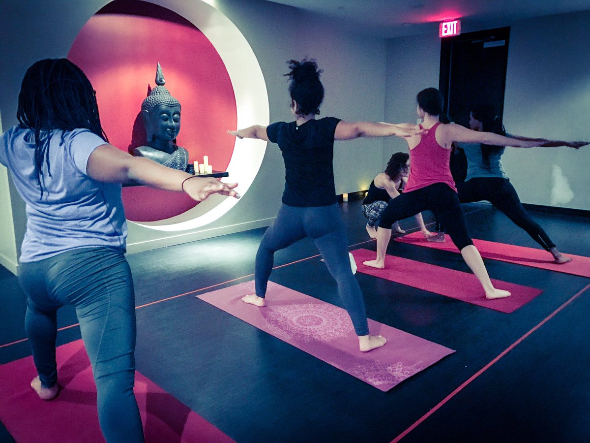Amanda_Tith's tweet photo. Let's #warrior into the #weekend with #yoga @SculptDC https://t.co/Yu4asYtGIS