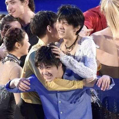 Why_Shoma_Why's tweet photo. Those two friends that claim they're not dating https://t.co/De2iey670Q