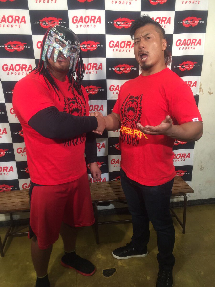 takashi_DG's tweet image. 本日は土岐大会！
昨日の後楽園ホール大会にはGAG少年楽団の宮ちゃんも応援に来てくれたぜ〜

#DragonGate 
#セラトピア土岐
#GAG少年楽団