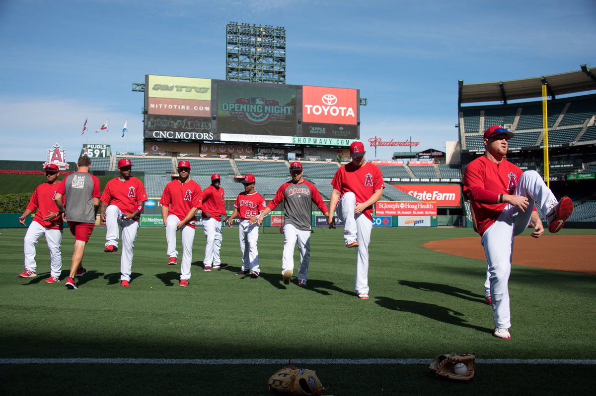 Angels's tweet photo. There's no place like home. #LAAOpeningWeekend https://t.co/A6csi3pOGu