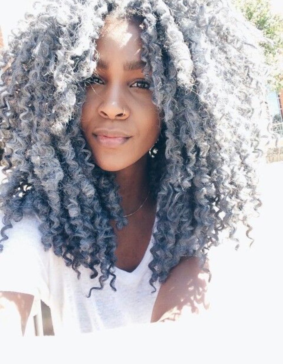 Hood Vogue Is Tired Of Poverty On Twitter Black Women Look So