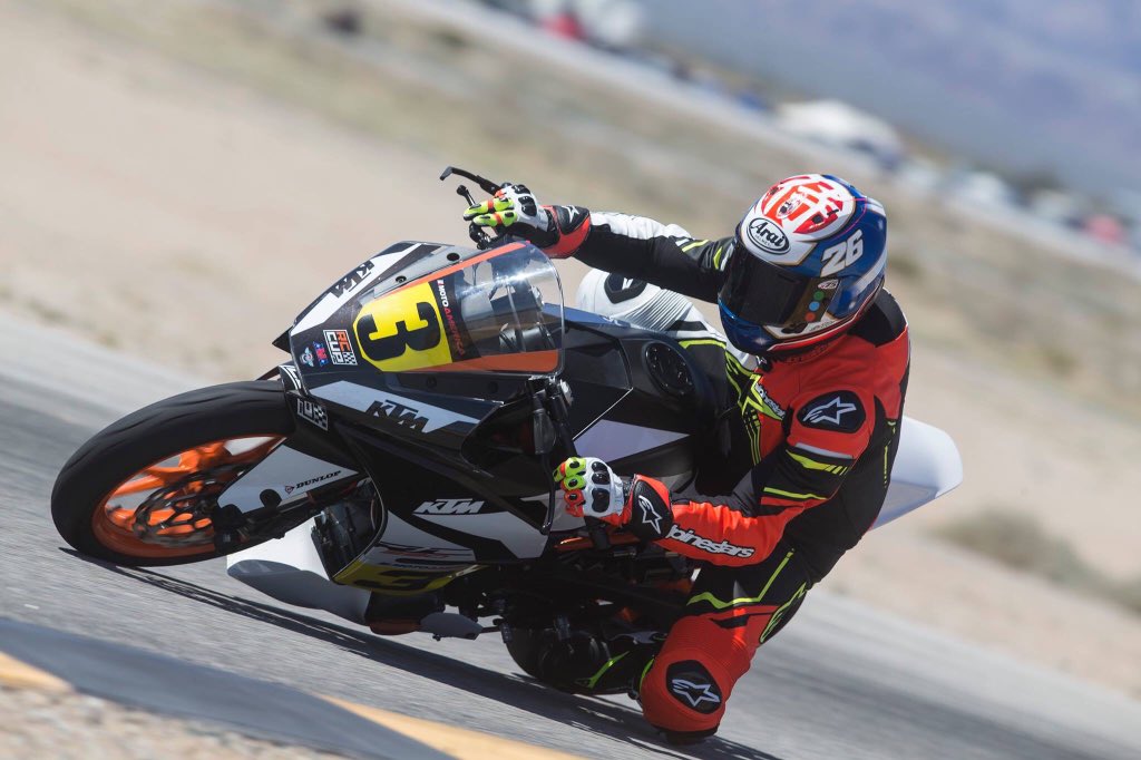 RCRBOY's tweet photo. #hackdaytrackday 2017 @KTMUSA https://t.co/l7hAQkpinX