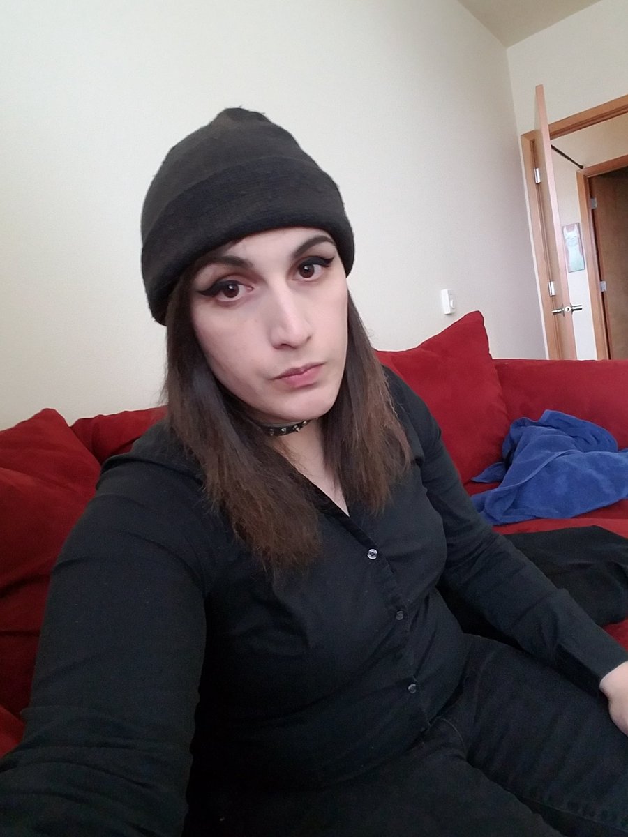 Isabellasaurus's tweet photo. am i goth yet? https://t.co/iiS6VyUdTr