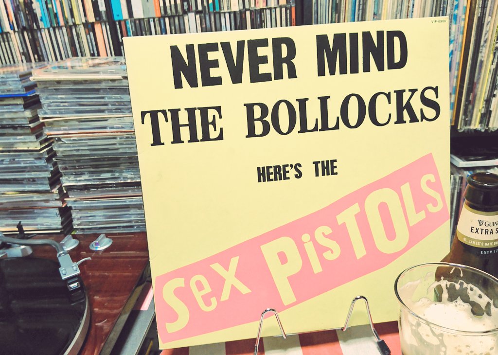              VIVIENNE WESTWOOD HAPPY BIRTHDAY          (   )    SEX PISTOLS NEVER MIND THE BOLLOCKS 