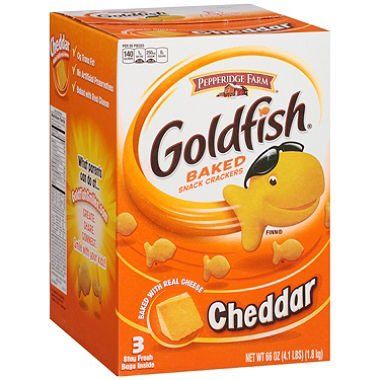 settling this once and for all.. RT for whales Like for Goldfish